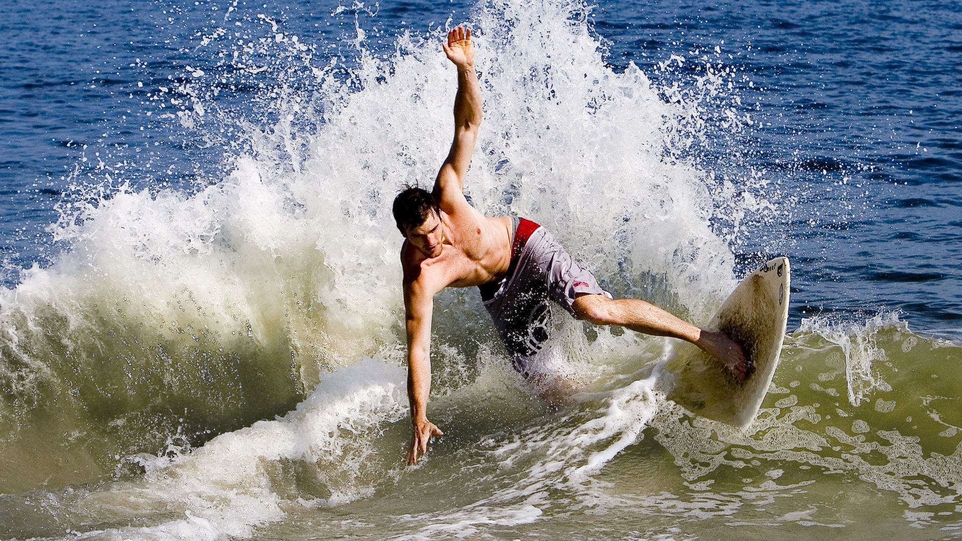 体育焦点事件引发社媒讨论,体育热点话题